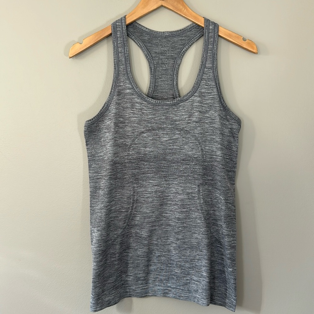 Lululemon Swiftly Tech Racerback Sz 8